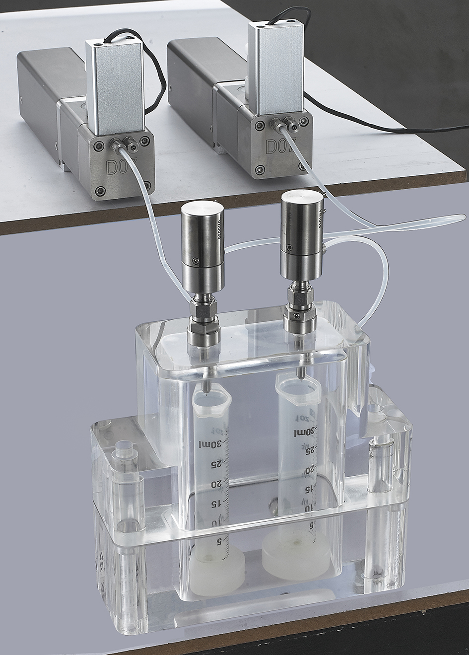 UBA 優(yōu)霸的真空注液技術(shù)，為高科技領(lǐng)域提供配套方案